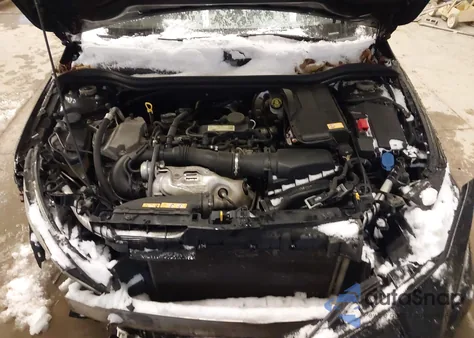 2015 Mercedes-Benz Cla 250 4Matic z USA, uszkodzony, nr VIN WDDSJ4GB9FN217438